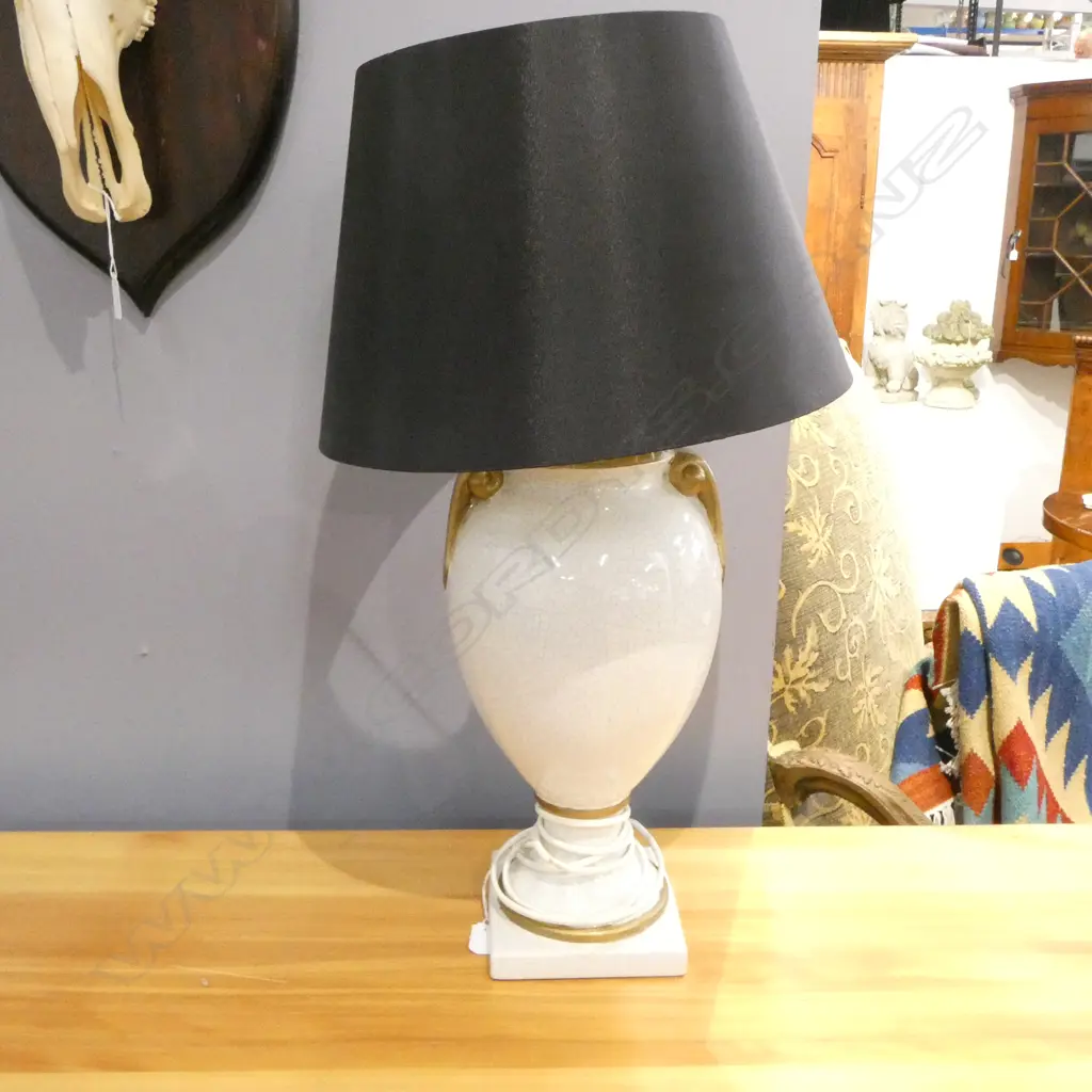 WHITE CHINA CRACKLE GLAZE URN TABLE LAMP WITH SHADE H520MM Image 1++