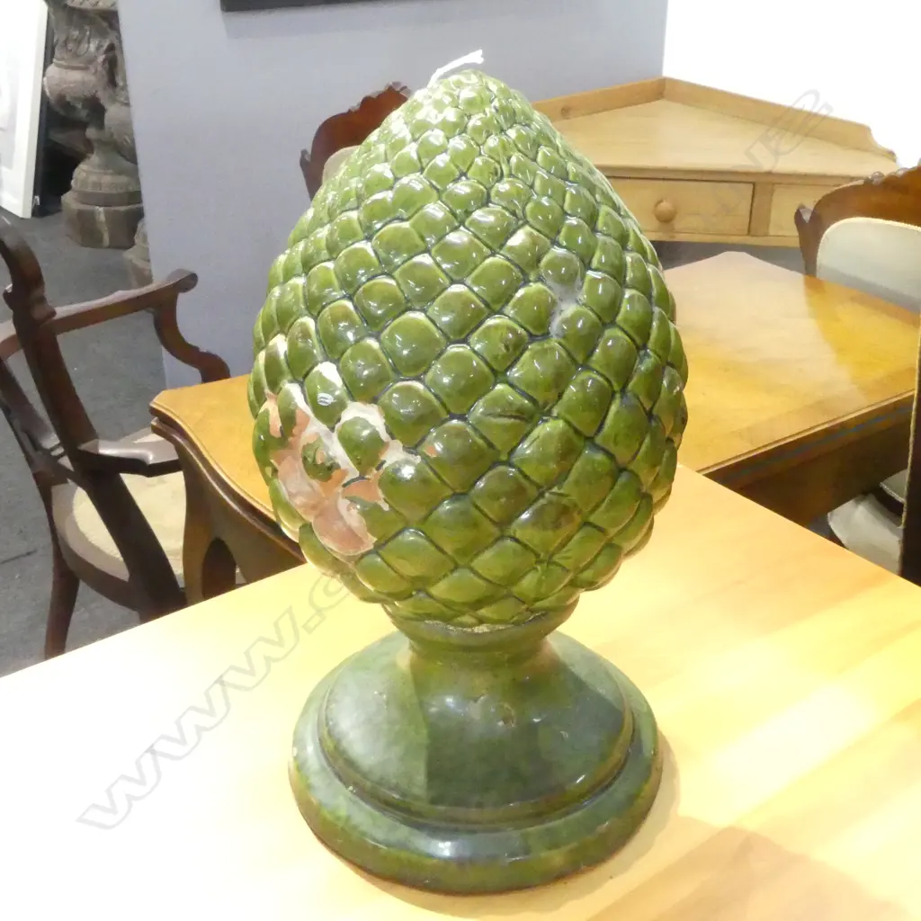 GREEN GLAZED PINECONE FINIAL H.360mm chips Image 1++
