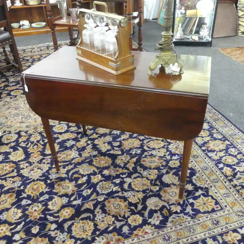 ANTIQUE MAHOGANY PEMBROKE TABLE w. DRAWER TO ONE END 930x490x710mm Image 1++