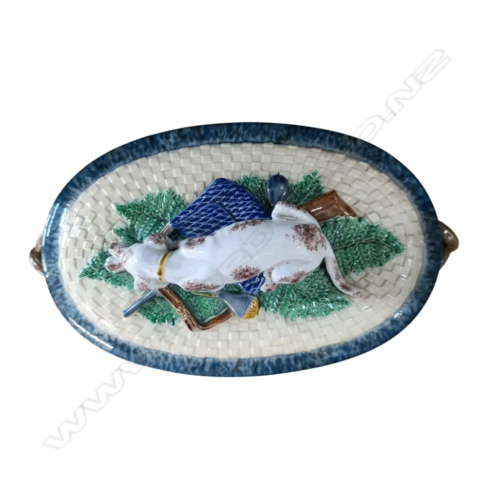 19TH C. MINTON MAJOLICA GAME PIE TUREEN w HUNTING DOG.  Professional restoration 210mm x 350mm x 200mm Image 1++