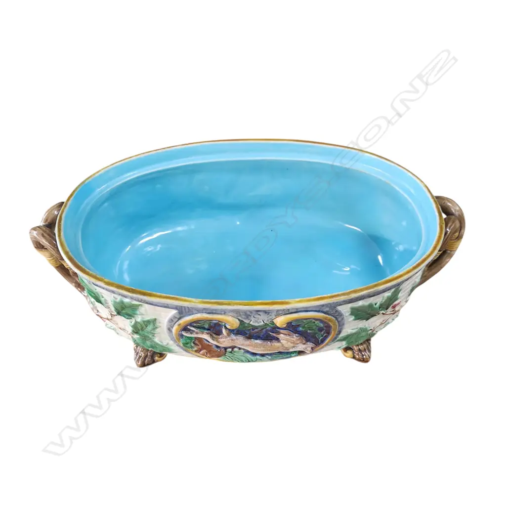 19TH C. MINTON MAJOLICA GAME PIE TUREEN w HUNTING DOG.  Professional restoration 210mm x 350mm x 200mm Image 1++