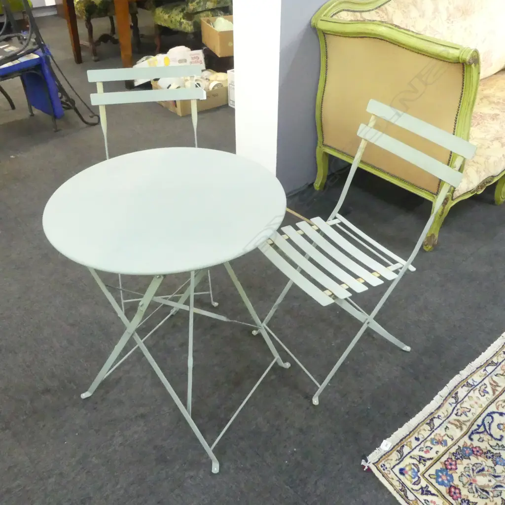 PATIO SET; PR FOLDING CHAIRS & TABLE Image 1++