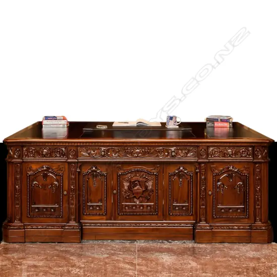 US NATIONAL ARCHIVES HIGH-QUALITY REPROD. OVAL OFFICE 'RESOLUTE' DESK, 1820x1230x800mm, (RETAILS US$9000), minor losses