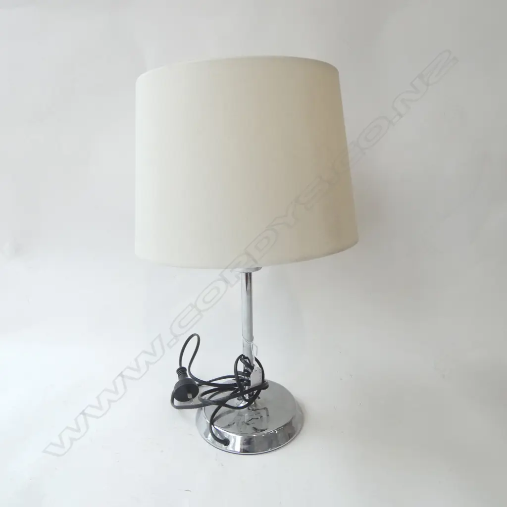 CHROME TABLE LAMP  Image 1++