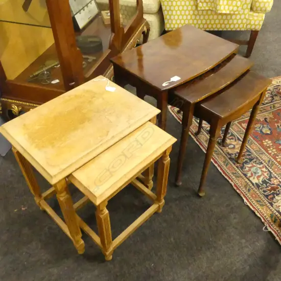 2 SETS OF NESTING TABLES 