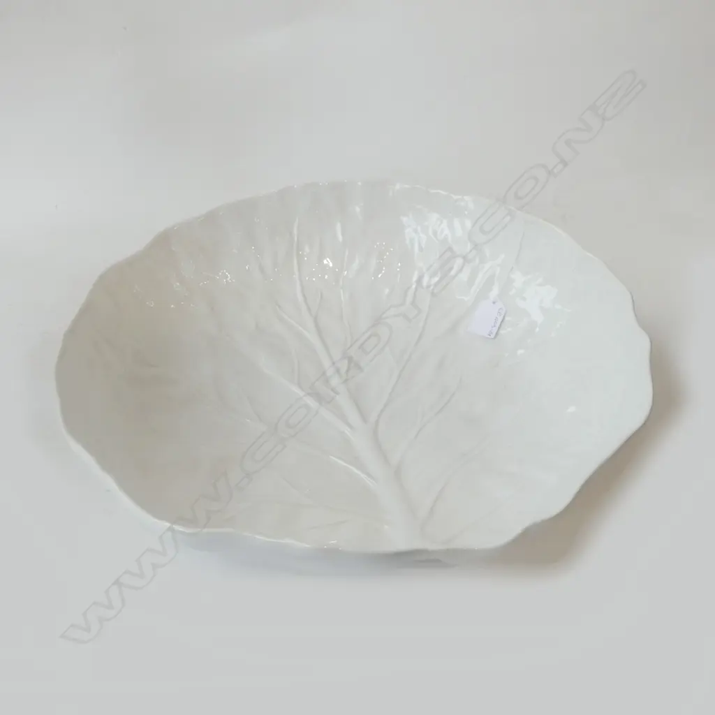 LARGE WHITE SAN RAPHAEL PORTUGUESE SERVING DISH EMBELISHED TREE DESIGN 400mm DIAM Image 1++