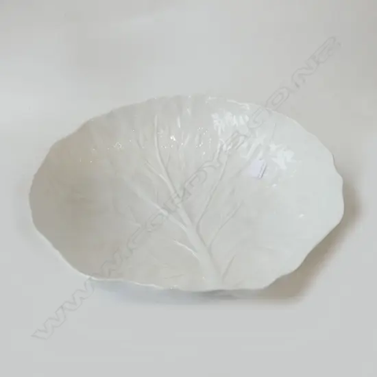 LARGE WHITE SAN RAPHAEL PORTUGUESE SERVING DISH EMBELISHED TREE DESIGN 400mm DIAM