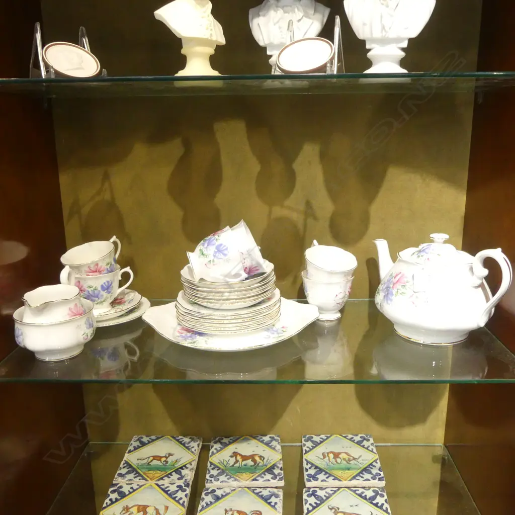 21 PCE ROYAL ALBERT 'SWEET PEA' TEA SET (1 CUP FAULTED) Image 1++
