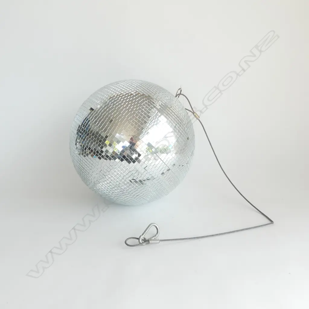 HANGING MIRROR BALL - SOME MIRRORS MISSING H300MM Image 1++