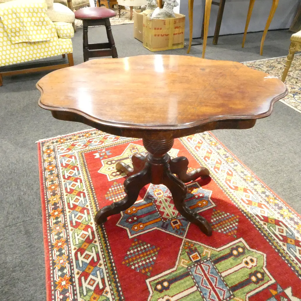 MAHOGANY SIDE TABLE W.770 H.540mm Image 1++