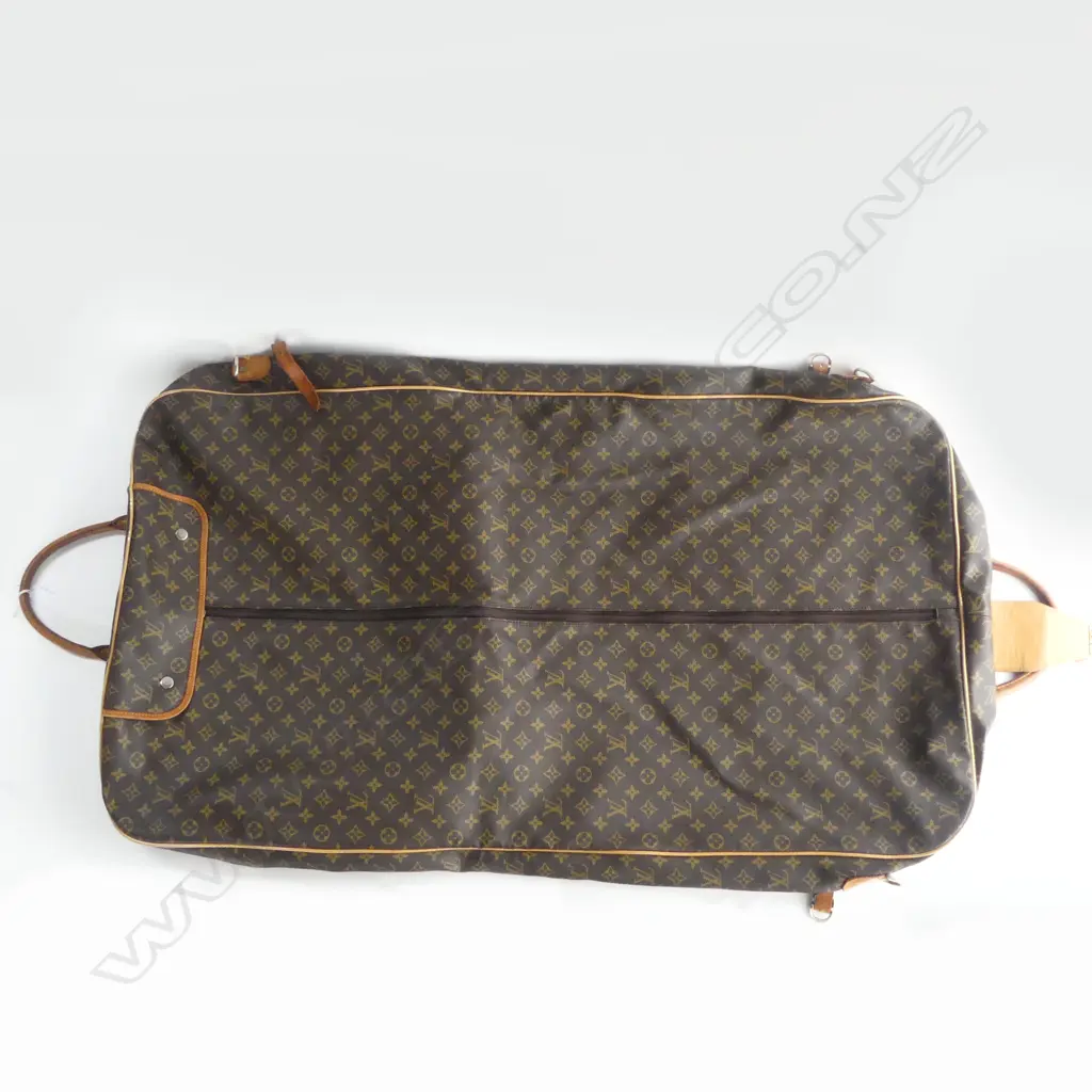 LOUIS VUITTON? GARMENT BAG Image 1++