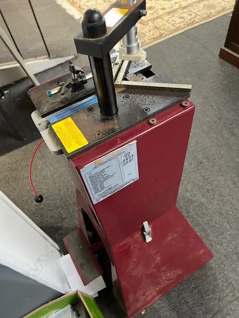 Picture framers CASSESE CS 79 Frame Joiner - V-nailer - UNDERPINNER + ACCESSORIES. Foot operated Image 1++