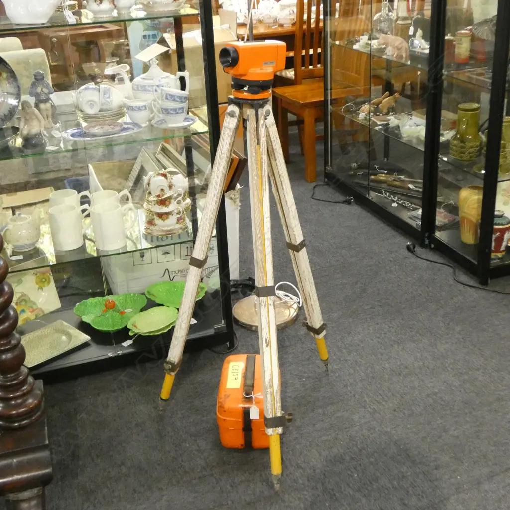 WILD HEERBRUGG SURVEYORS TOOL H.1060mm Image 1++