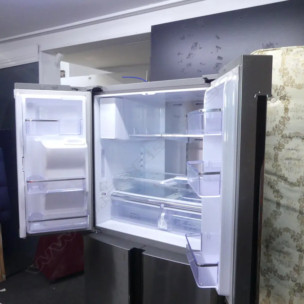 SAMSUNG 4 DOOR FRIDGE/FREEZER  Image 1++