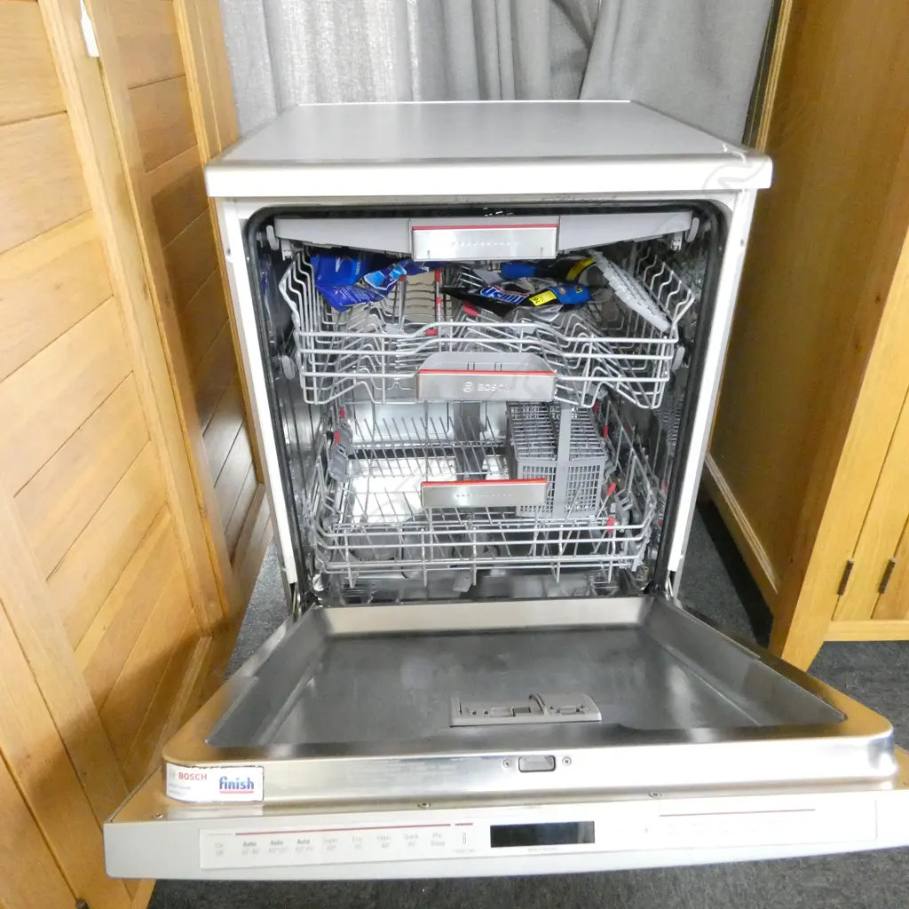 BOSCH SUPER SILENCE SERIES 8 DISH WASHER Image 1++