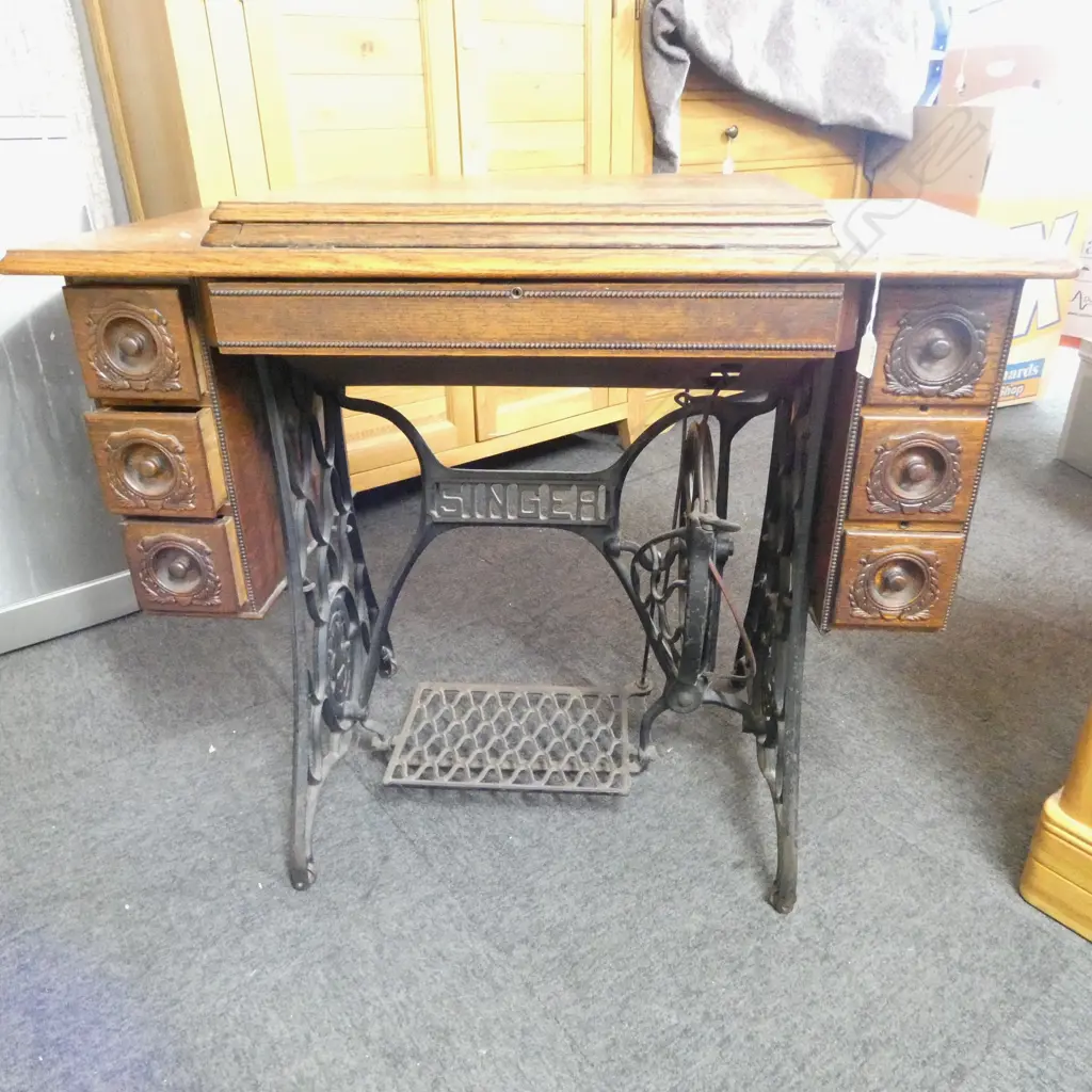 OAK SINGER TREADLE SEWING MACHINE 920x460x780mm Image 1++