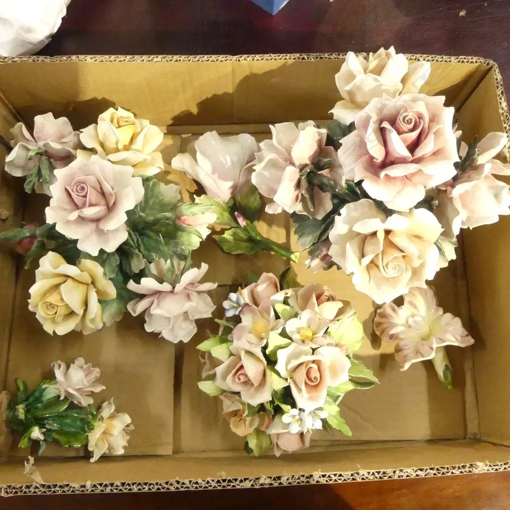 ASST. CAPODIMONTE POSY CHINA (SOME FAULTS) Image 1++
