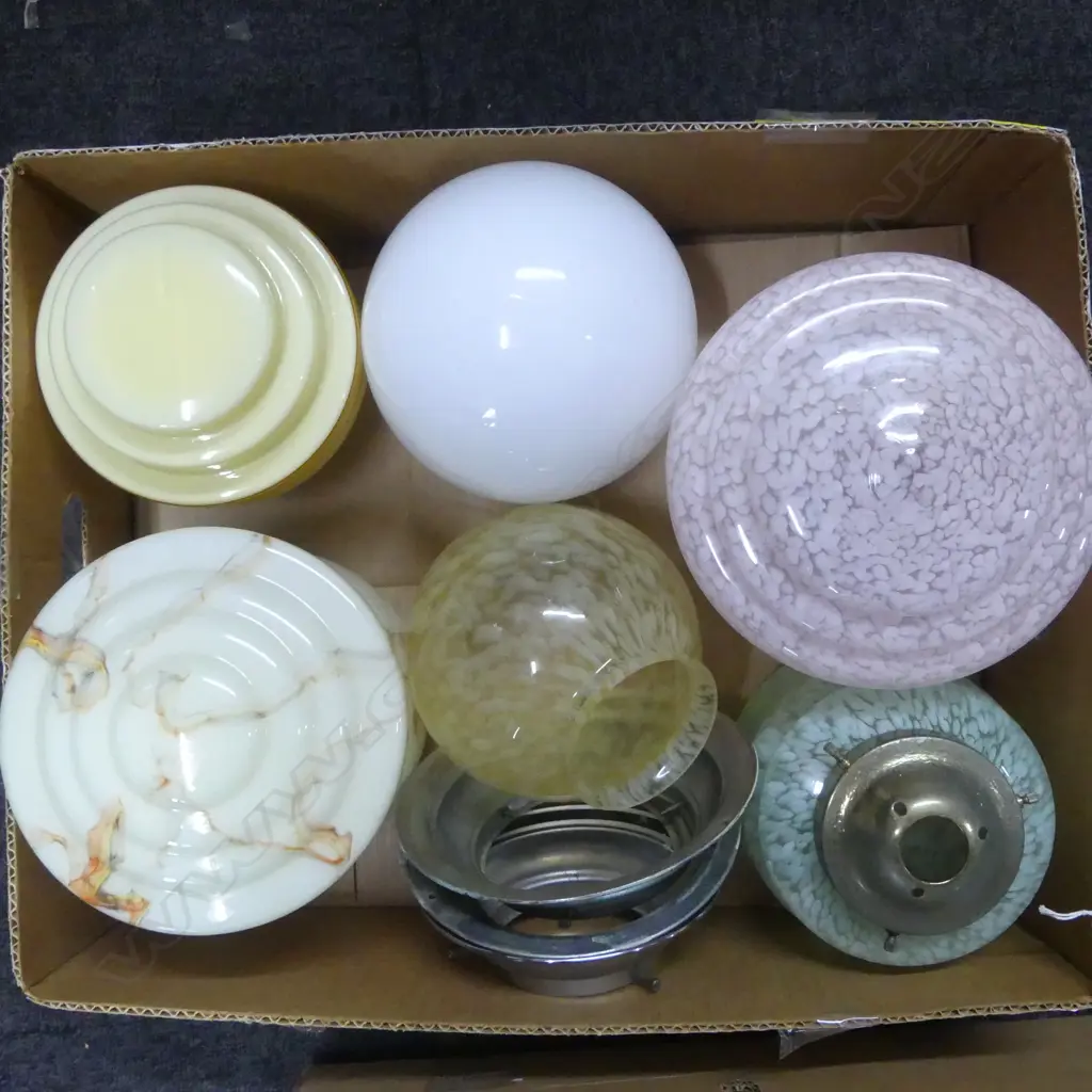 6 DECO GLASS LIGHT SHADES & FITTINGS Image 1++