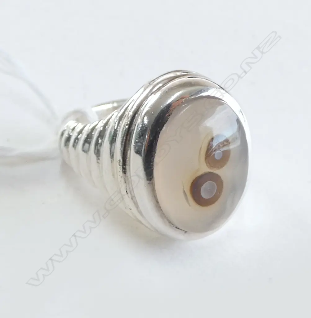 925 SILVER EYE AGATE RING, 19grms SIZE Q Image 1++