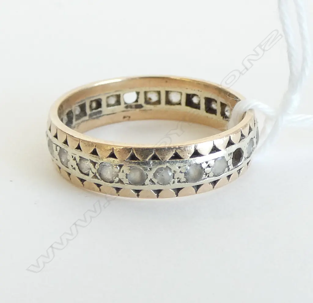 9CT RING, 2 STONES MISSING, 4.2grms SIZE U Image 1++