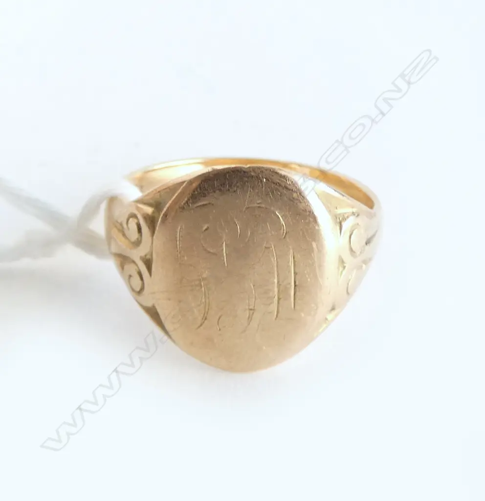 old 9ct ROSE GOLD SIGNET RING 3.1gm SIZE K1/2 Image 1++
