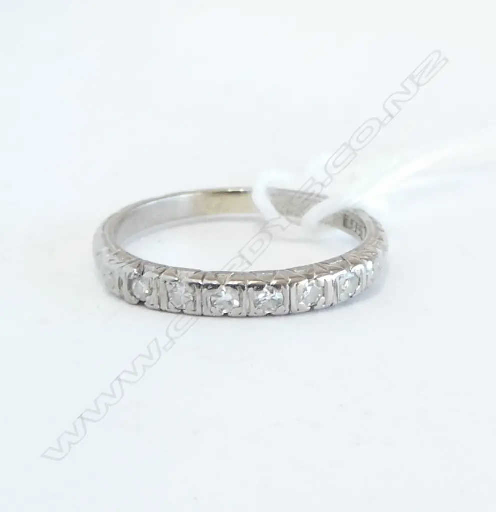 18CT/PLATINUM DIAMOND RING, 2.0grms SIZE K1/2 Image 1++