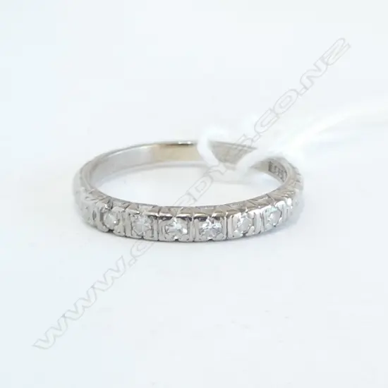 18CT/PLATINUM DIAMOND RING, 2.0grms SIZE K1/2