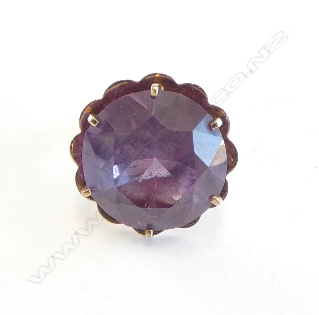 9ct RING FACETED PURPLE GEMSTONE, 7.0grms SIZE K Image 1++
