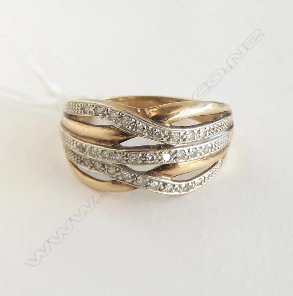 9ct DIAMOND MULTI STRAND DRESS RING, 4gm SIZE T Image 1++