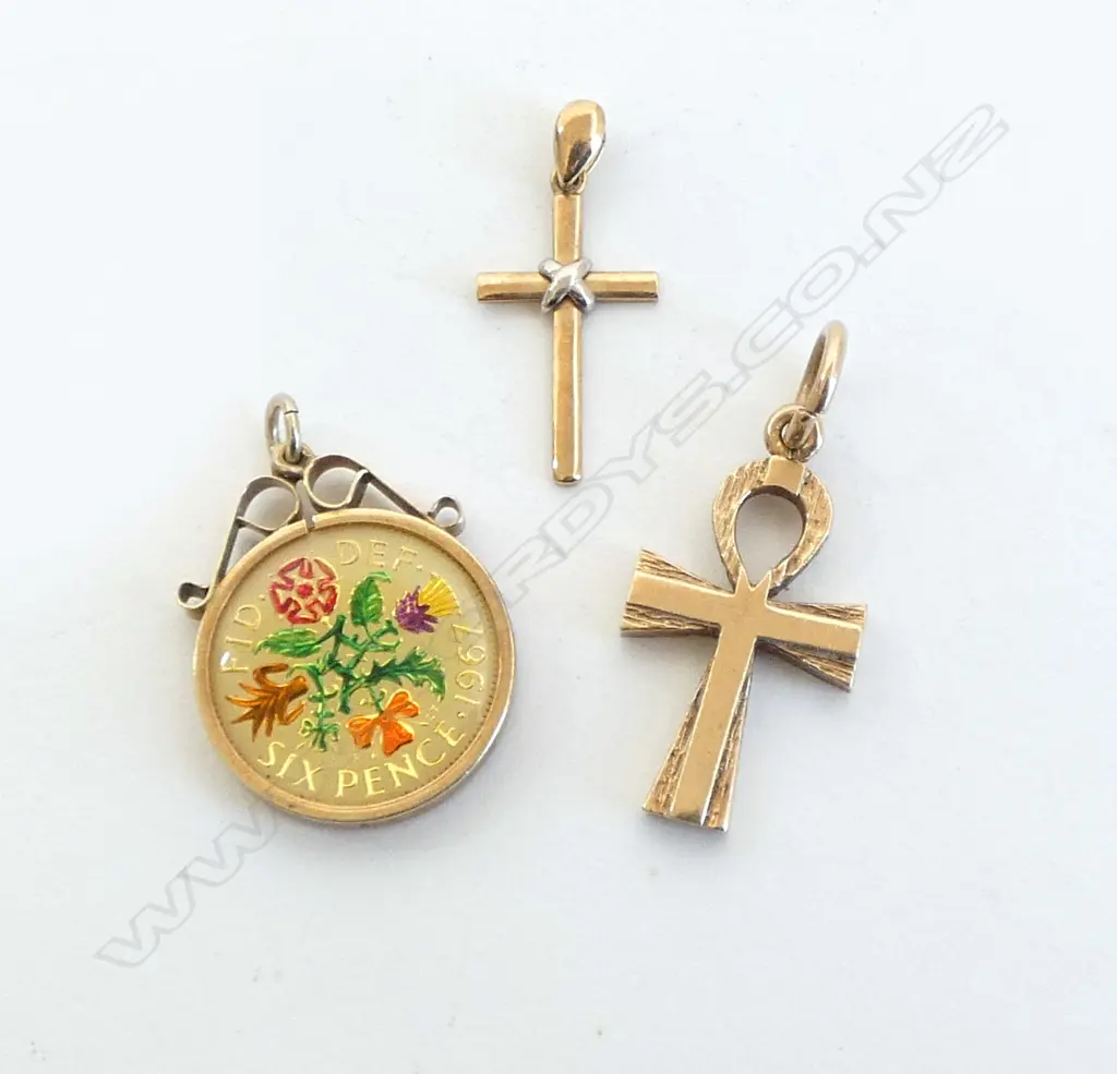 3 PENDANTS; 2 9CT CROSSES, 4.5grms + 1967 SIX PENCE Image 1++