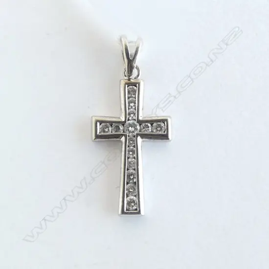 9CT WG DIAMOND CROSS PENDANT, 1.2grms 