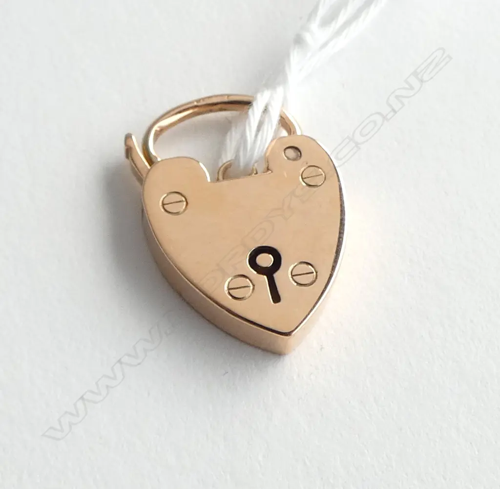 **RTV**  9ct ROSE GOLD PADLOCK CLASP hallmarked Birmingham 1908 3.76gms Image 1++