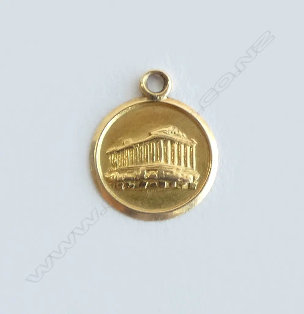 18CT CHARM, 0.8grms Image 1++