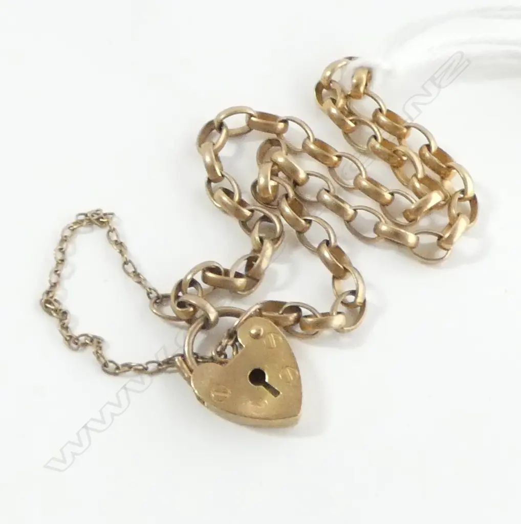 9ct GOLD BELCHER LINK BRACELET heart padlock clasp 3.76gms Image 1++