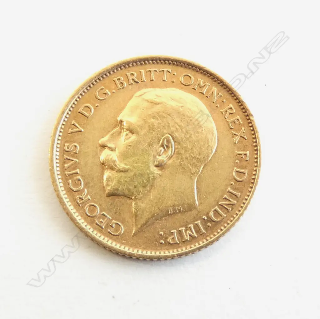 1914 KING GEORGE V HALF SOVEREIGN 4.00gms Image 1++
