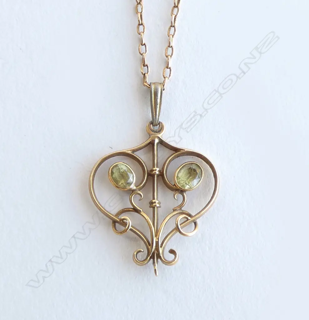 18CT EDWARDIAN PENDANT  ON 15CT CHAIN (BAIL GP) 7.3grms Image 1++
