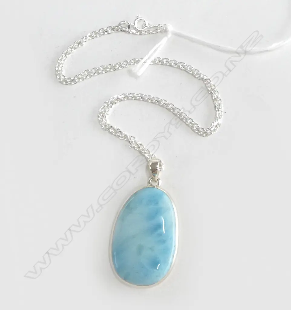 SILVER SET LRG OVAL LARIMAR PENDANT on SILVER CHAIN new Image 1++