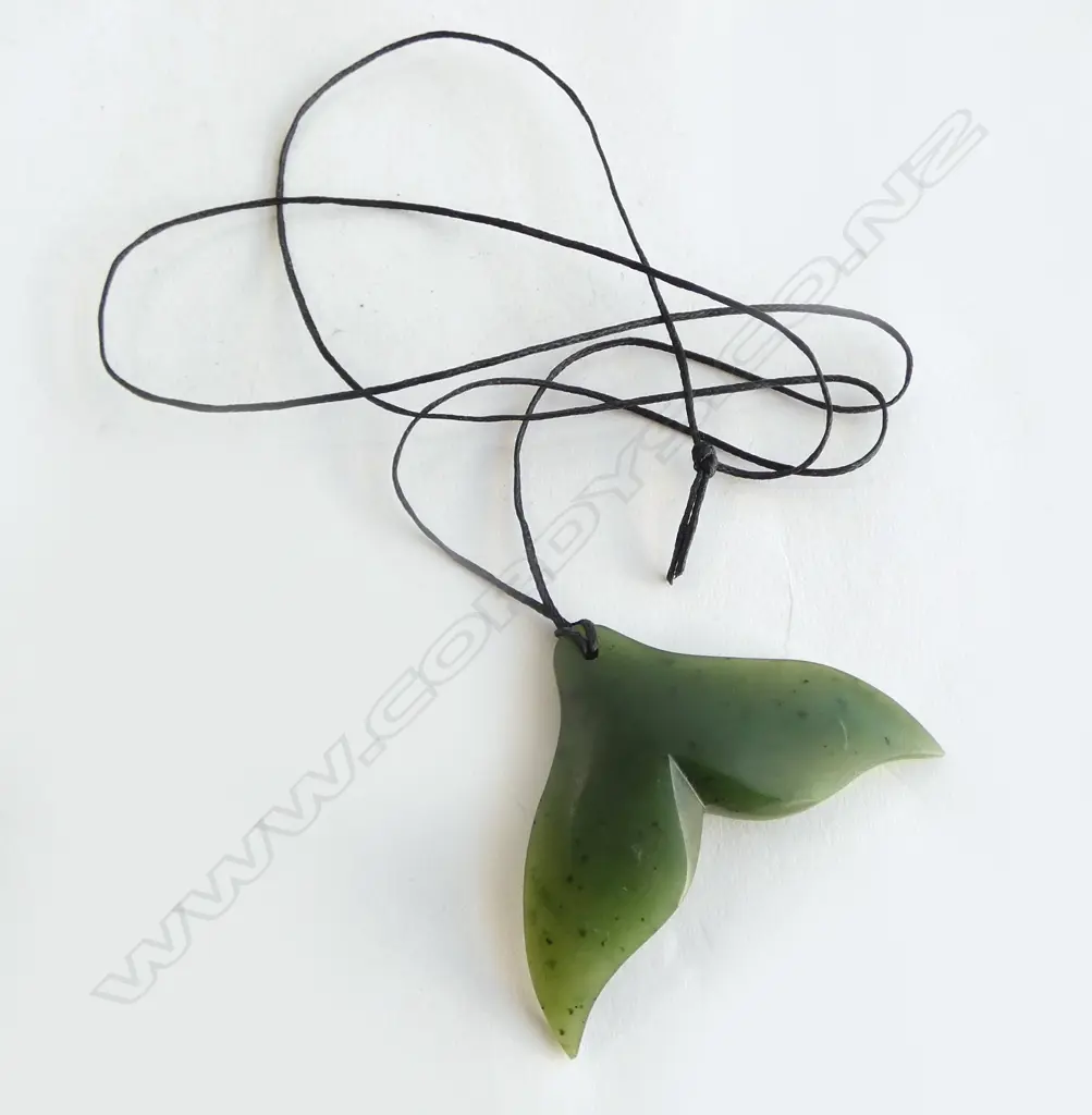 CARVED POUNAMU WHALE TALE FORM PENDANT Image 1++