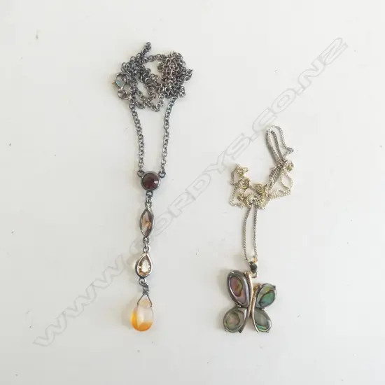 2 SILVER PENDANT NECKLACES: PAUA BUTTERFLY? + 4 GEM DROP