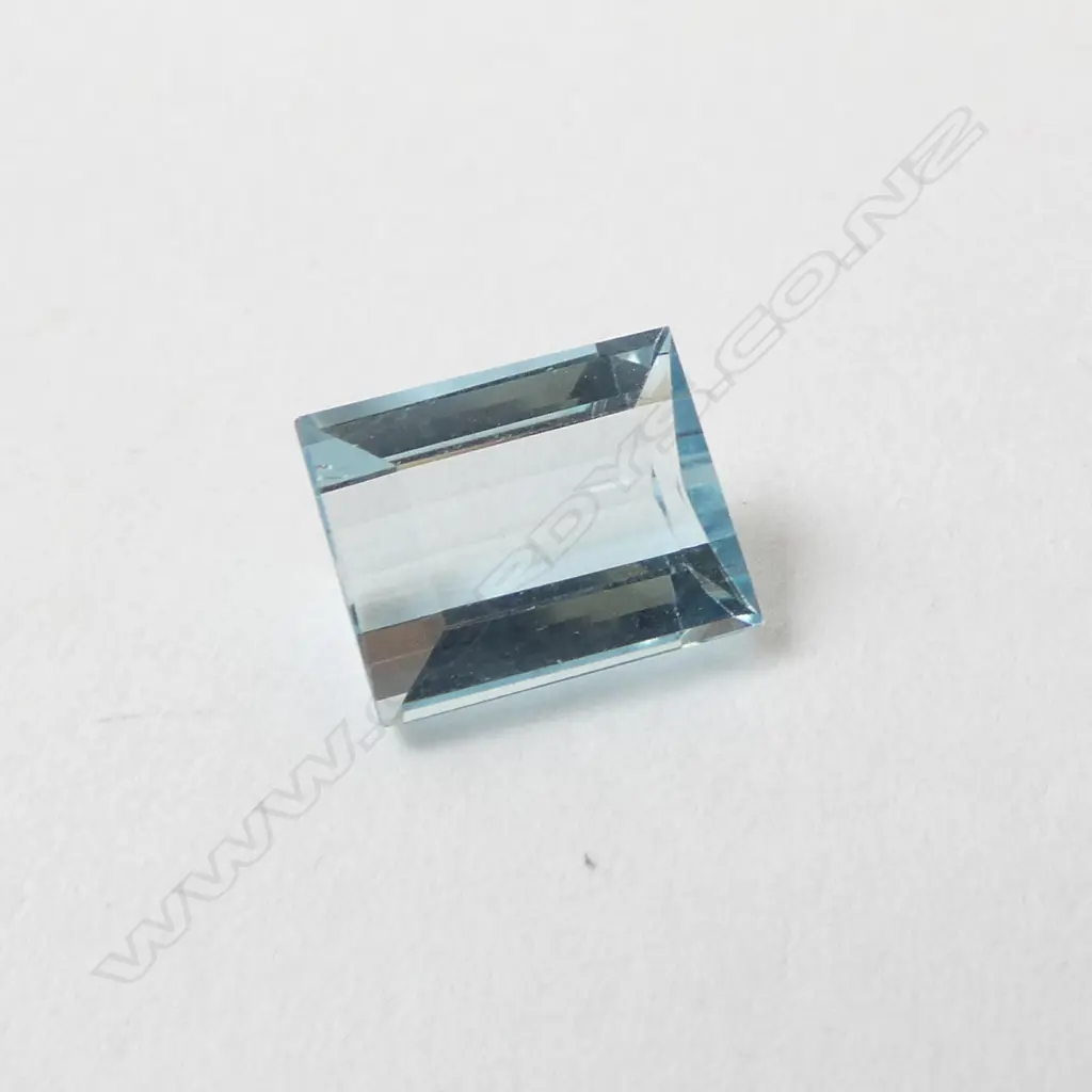 LOOSE 3.85CT AQUAMARINE STONE Image 1++