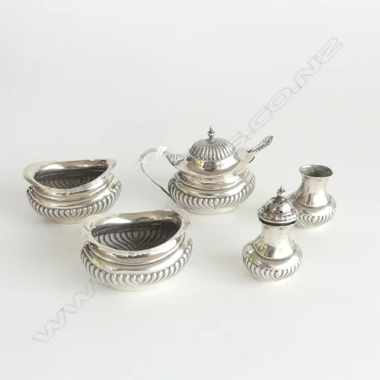 5 SILVER CRUET SET PCS, ALL STAMPED LATE 19th/EARLY 20thC, lid missing from 1 s/p, 150gm includes 1 glass inner