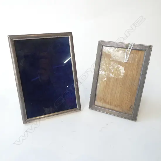 2 SILVER PHOTO FRAMES; W&H 925 180x130mm, 825 SILVER 160x110mm