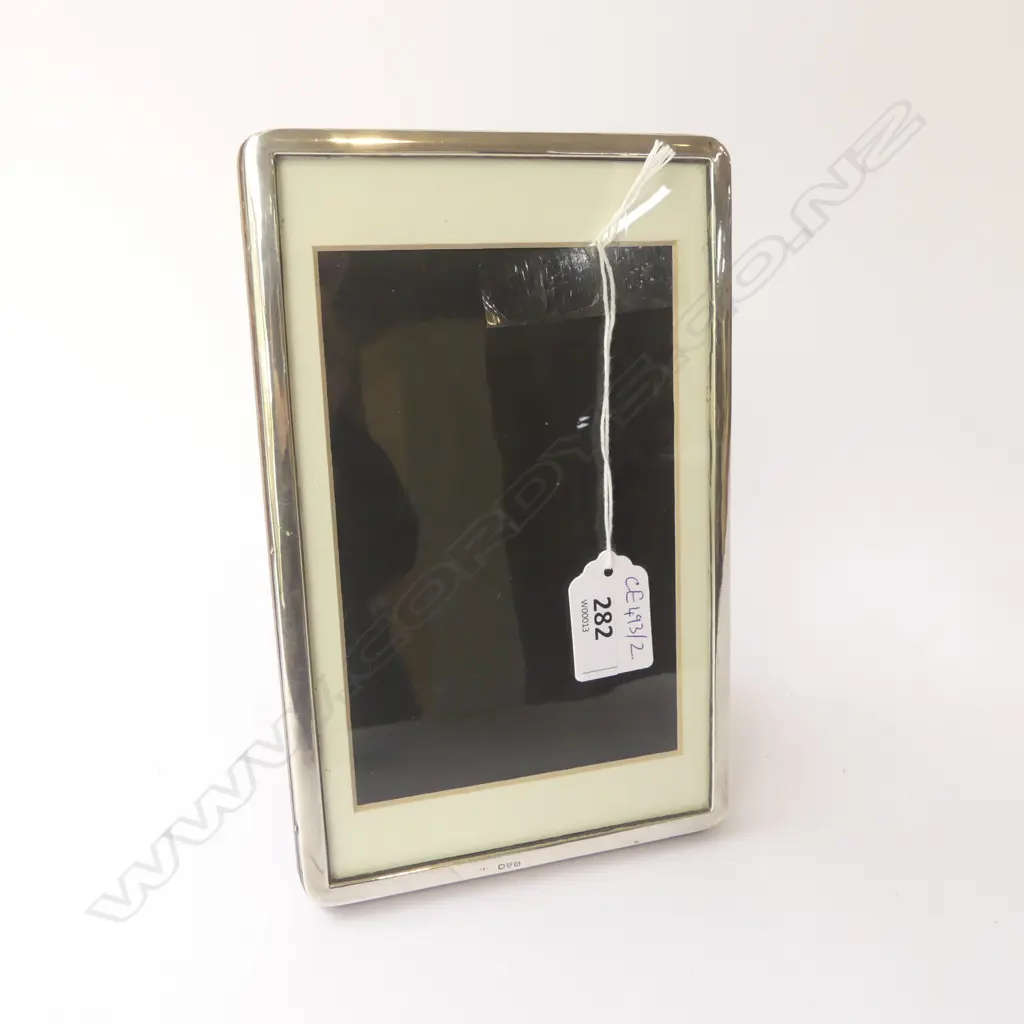 STG SILVER PHOTO FRAME, CHESTER 1919 205x130mm overall Image 1++