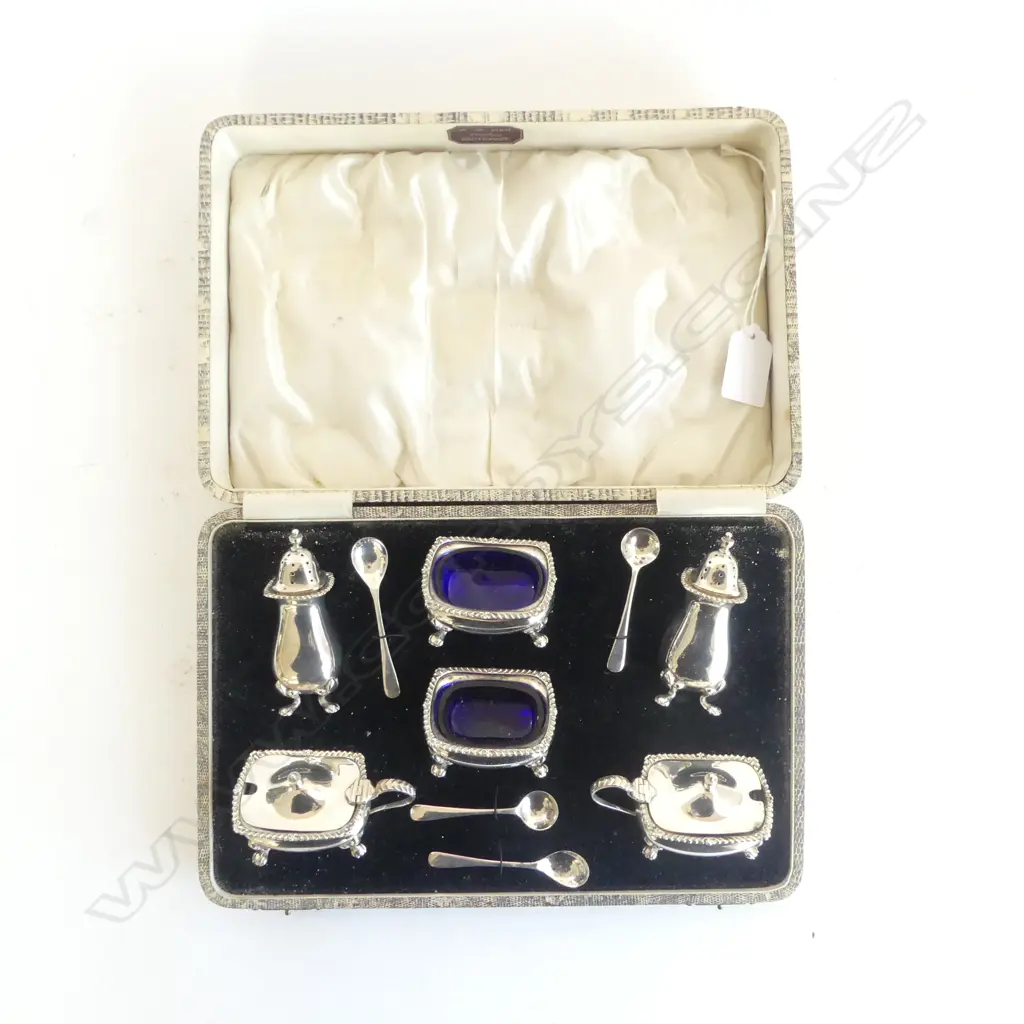 CASED STG SILVER CRUET SET, BIRMINGHAM 1929, 238gms Image 1++
