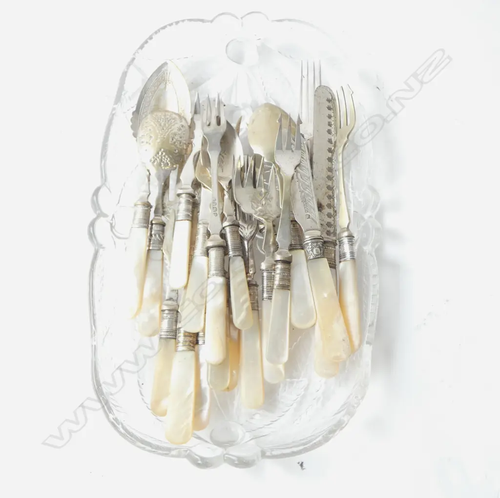 20PCS ANTIQUE MOTHER OF PEARL CUTLERY SERVING FORKS, SPOONS, KNIVES  Image 1++