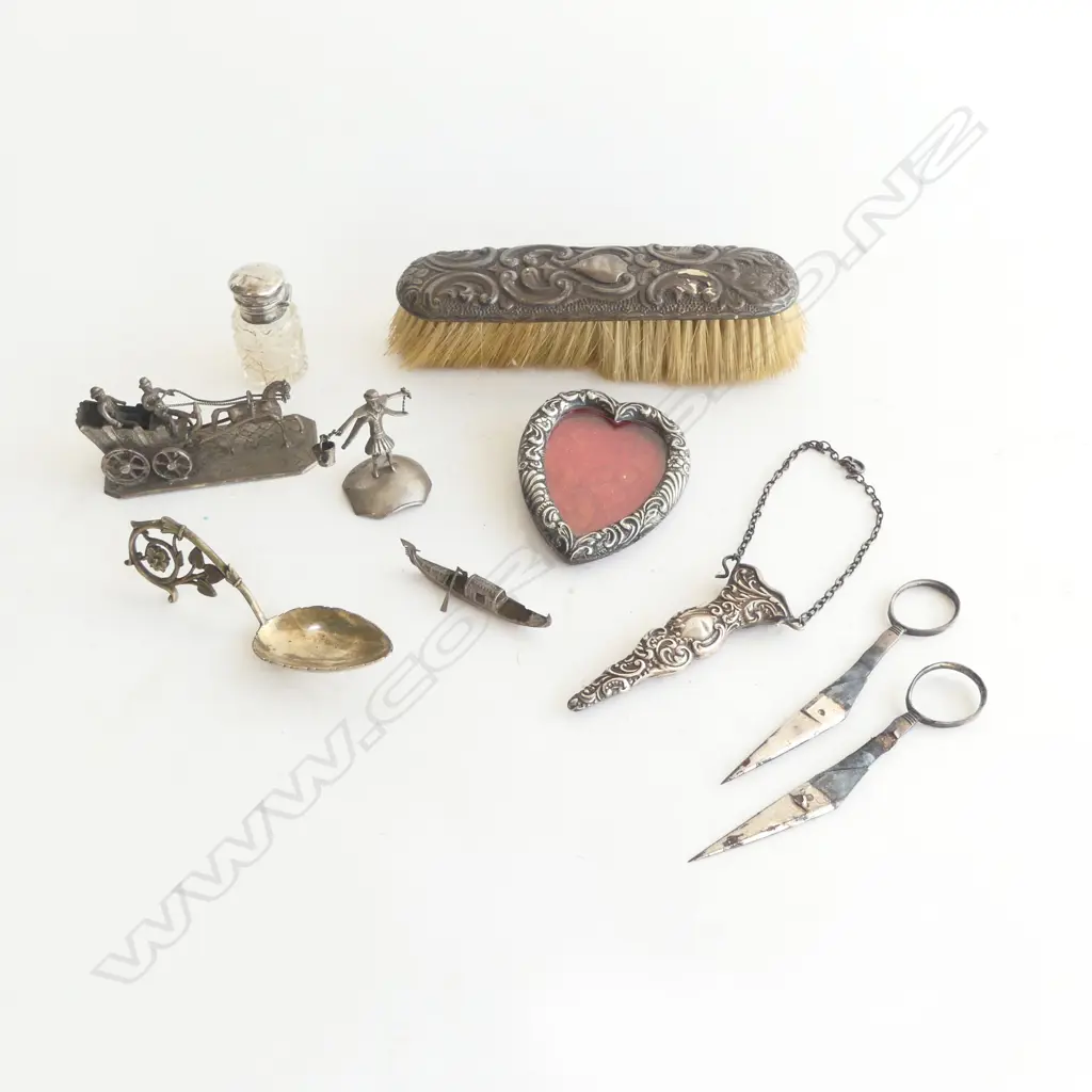 8 PCES ASST. SILVER Image 1++
