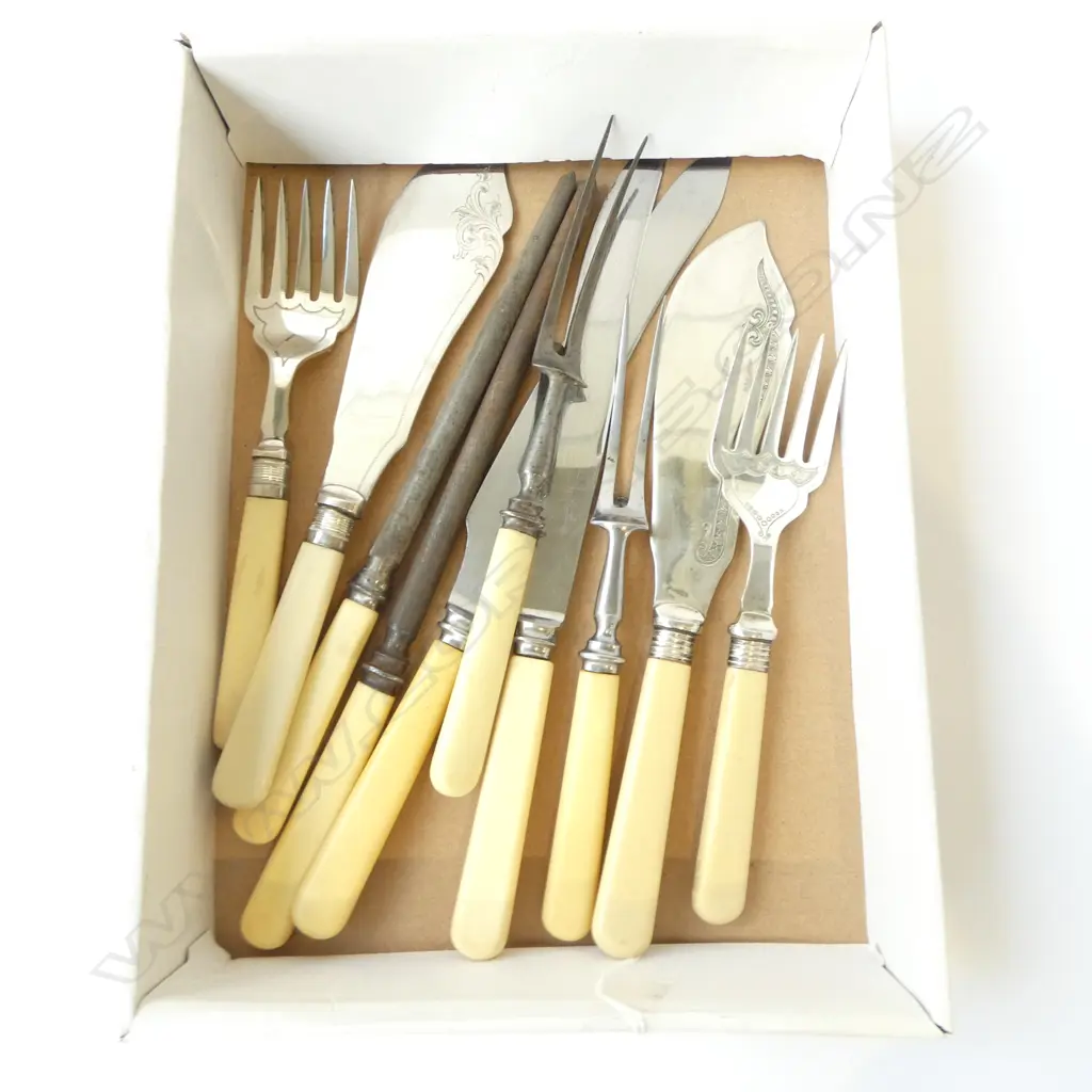 TWO ‘BONE’ HANDLE 3PC CARVING SETS & TWO PAIRS OF FISH SERVERS  Image 1++