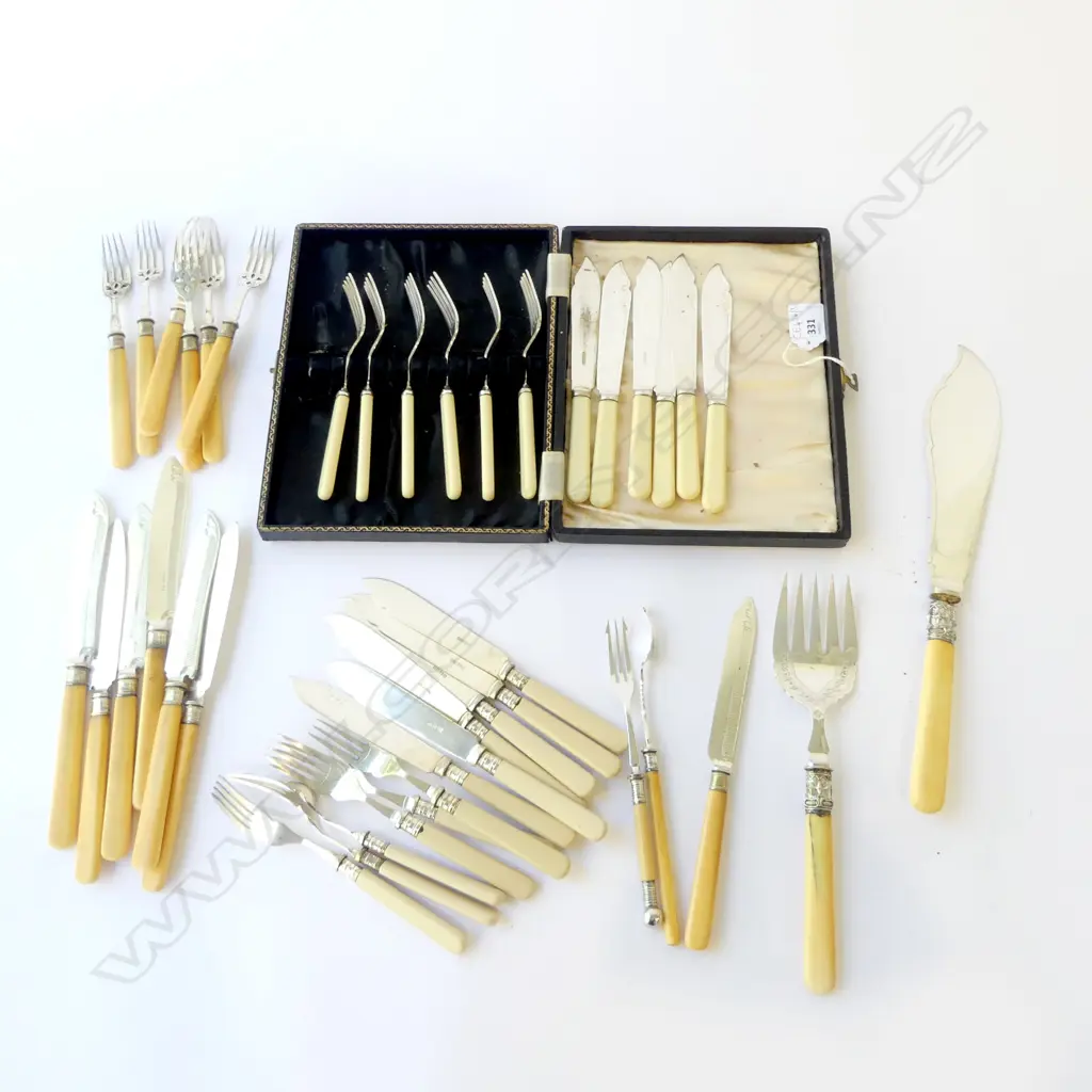 3x 12 PCE IVORINE 'BONE' HANDLED EP FISH SETS + 5 EXTRAS Image 1++