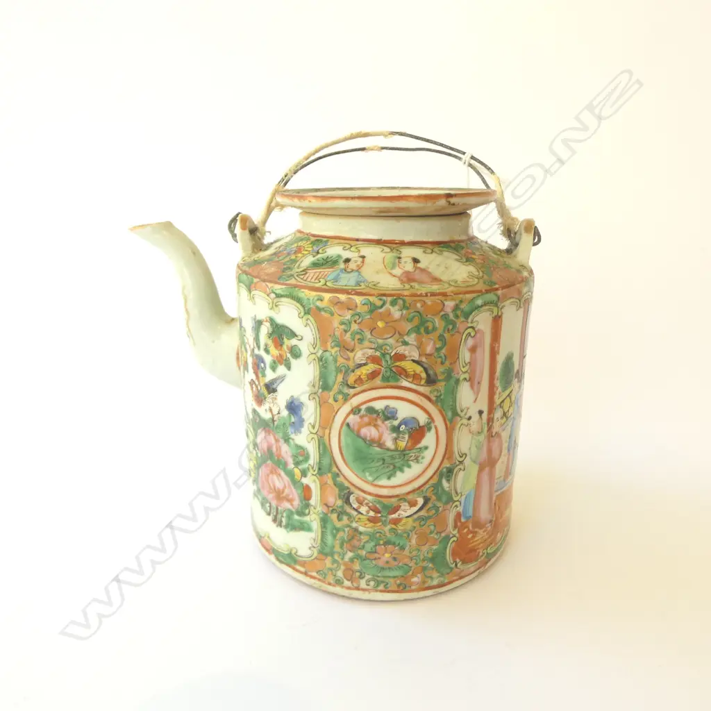 CHINESE FAMILLE ROSE LIDDED TEAPOT H160MM Image 1++
