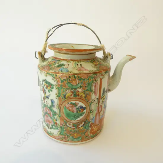 CHINESE FAMILLE ROSE LIDDED TEAPOT H160MM